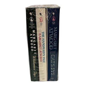 Margaret Atwood 3 Book Deluxe Gift Box Handmaids Tale Cats Eye Wilderness